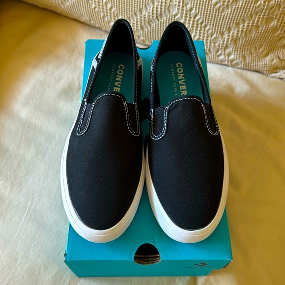 Converse slip ons - Picture 1 of 4